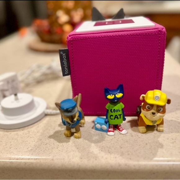 tonie box with 3 tonies - great condition ! - Picture 2 of 2